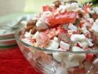 Крабовый салат больше не в чести — вместо него вкуснятина из 4 копеечных ингредиентов: простой рецепт на ужин