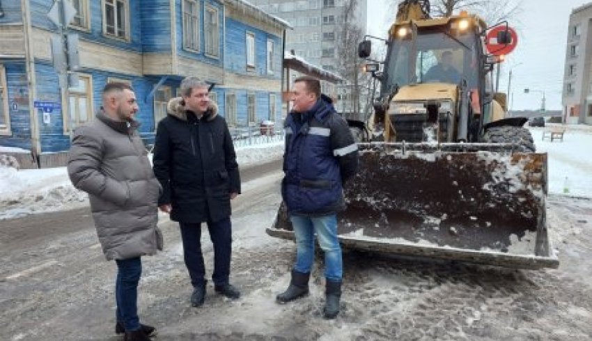 Дмитрий Морев поставил огромный минус МДУ за состояние остановок