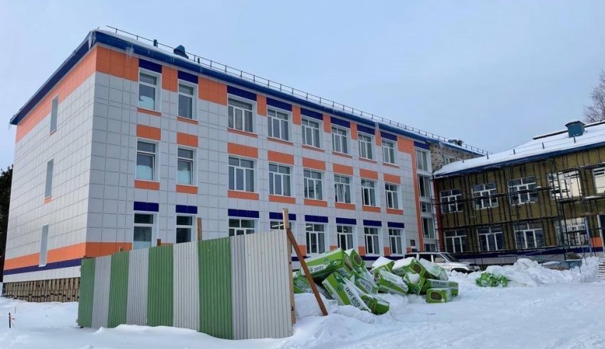 В Пинежском районе продолжается ремонт Карпогорской средней школы 