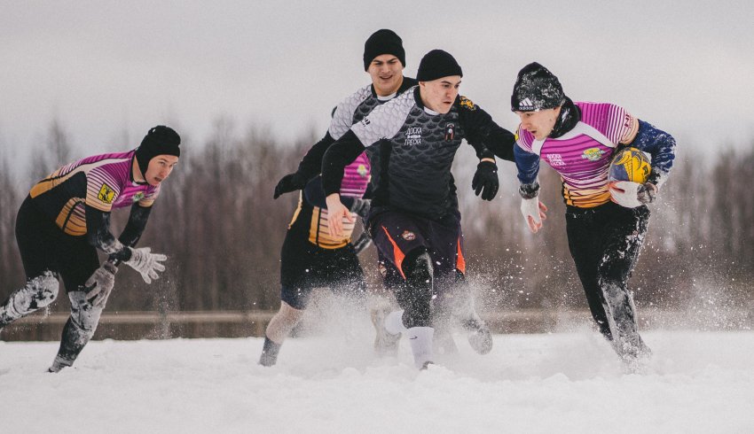 В Архангельске прошли соревнования на Кубок Белого моря по регби на снегу среди мужских команд 