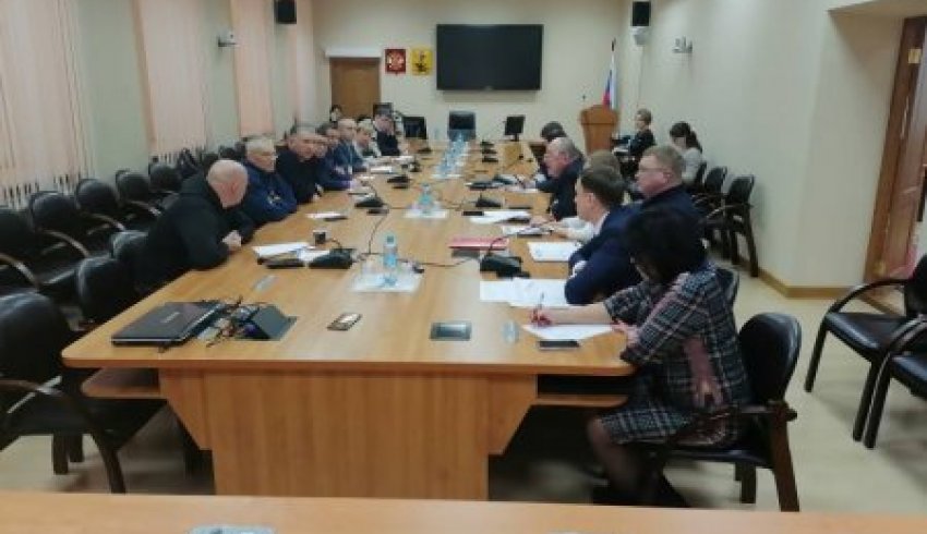 Депутаты АрхГорДумы приняли близко к сердцу работу бань и транспортную реформу