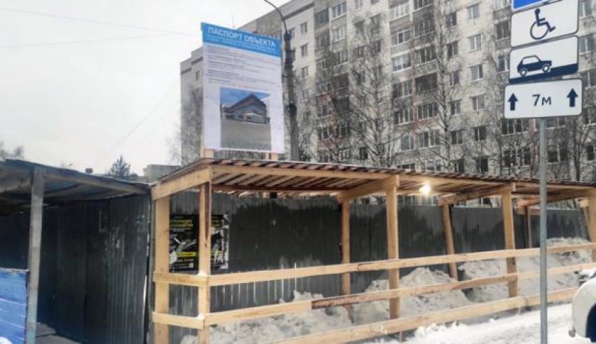 Соломбальцы возмущены коммерческой стройкой на площади Терехина в Архангельске
