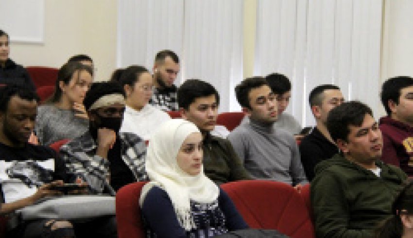 Иностранным студентам САФУ рассказали о безопасности и изменениях в миграционном законодательстве