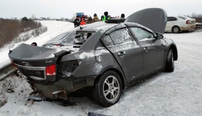 Один человек погиб и пятеро пострадали в ДТП на трассе М8 в Архангельской области