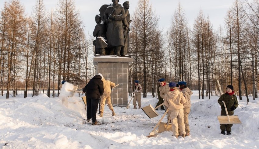 Юнармейцы Архангельской области присоединились к всероссийской акции «Чистый обелиск»