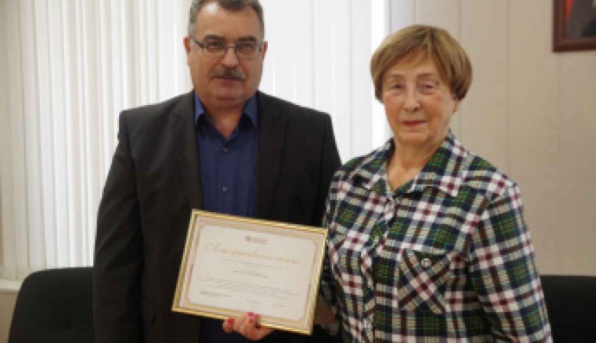 Благодарственным письмом Общественной палаты Архангельской области была награждена Алевтина Витальевна Кудрявцева