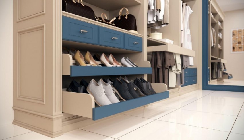 Система хранения обуви в гардеробной