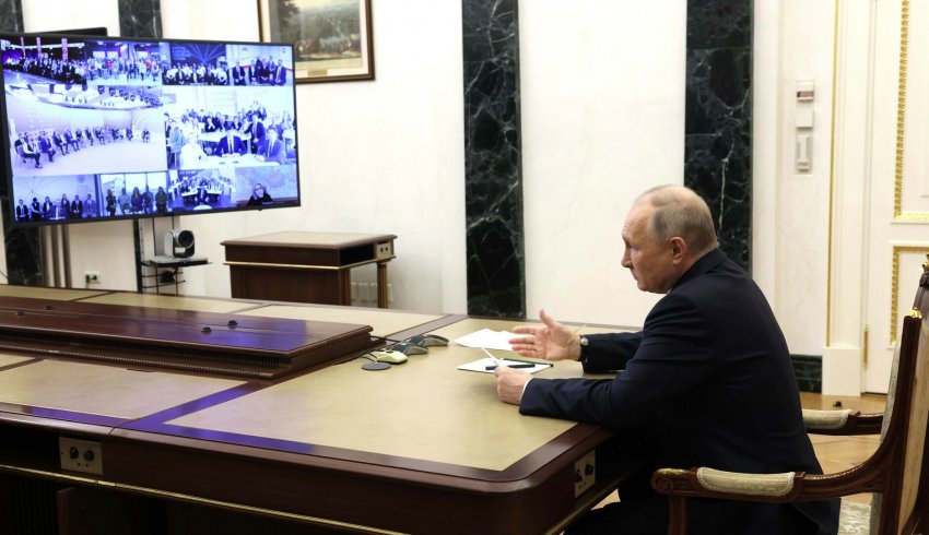 Президент России Владимир Путин: планы по строительству и капремонту школ обязательно будут реализованы