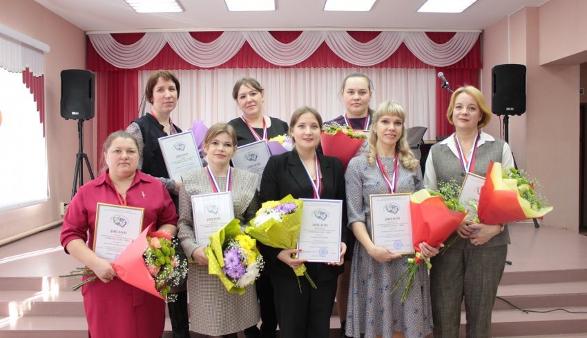 В Шенкурском муниципальном округе определили лучшего учителя и педагога 2023 года
