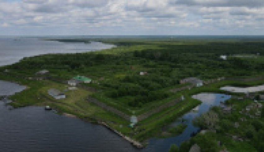 28 мая открывается сезон субботников возле стен Новодвинской крепости