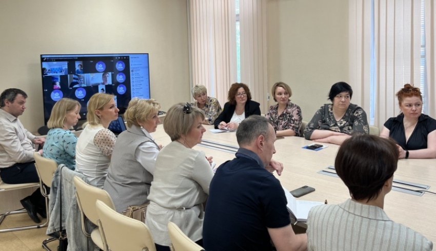 В Поморье состоялась встреча с социальными координаторами госфонда поддержки участников СВО «Защитники Отечества»