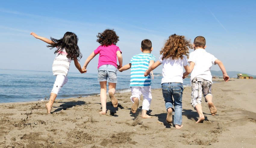МЧС России составило чек-лист безопасных каникул для детей и родителей.