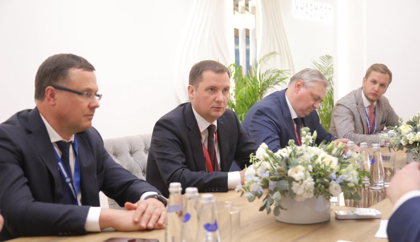 Александр Цыбульский провел рабочую встречу с руководством «Газпромбанка» 