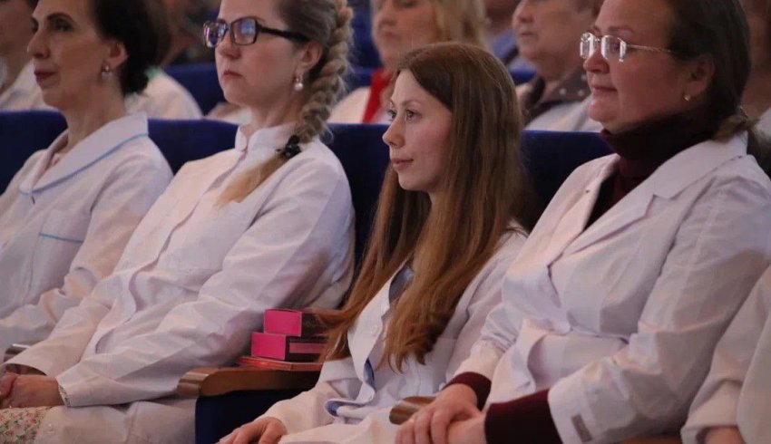 В Архангельске состоялся юбилейный выпуск курсов сестер милосердия