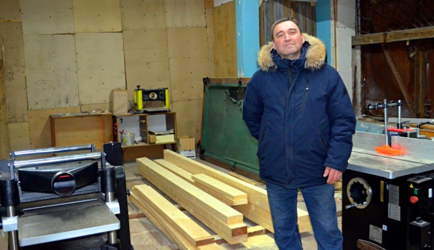 Меры государственной поддержки помогли жителю Онеги открыть столярную мастерскую