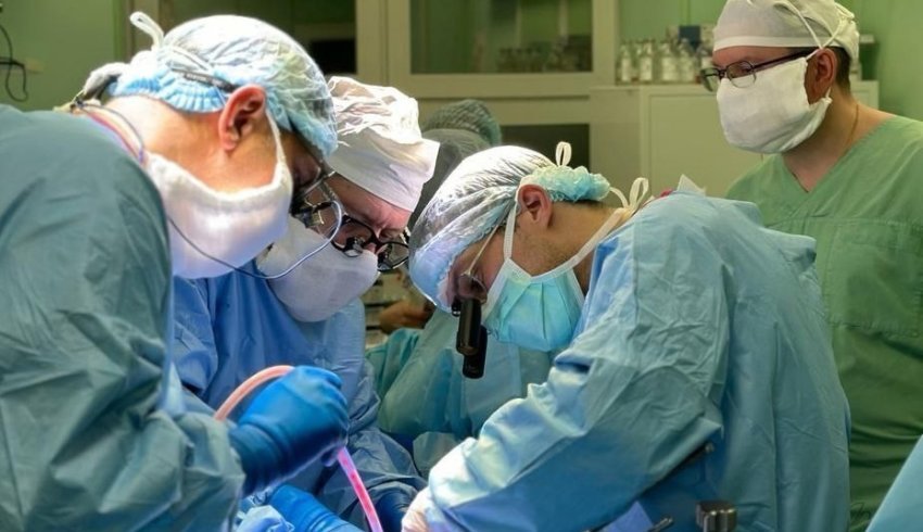 Архангельские врачи впервые провели операцию по пересадке печени