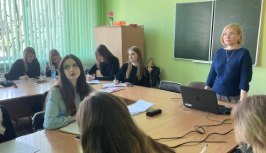 Елена Боднарук прочитала курс лекций белорусским студентам в качестве приглашенного профессора