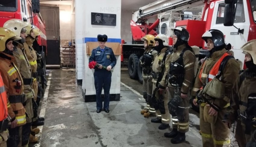 Сегодня день памяти Дмитрия Филиппова – молодого пожарного, трагически погибшего во время тушения пожара