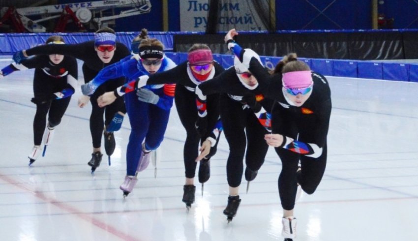 10 медалей завоевали конькобежцы Поморья на «Коломенском льду»