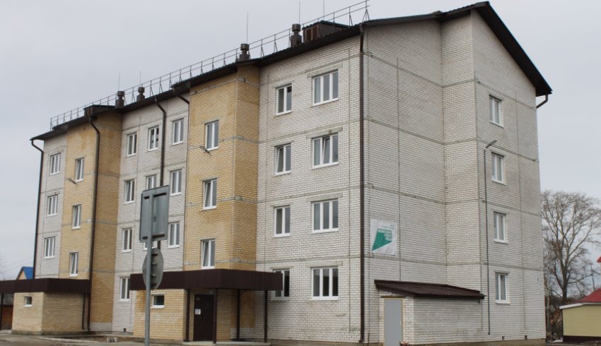 Новый четырехэтажный дом в поселке Красноборск готов принять новоселов