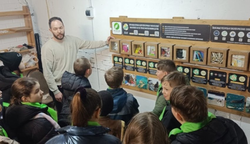 Волонтеры Архангельской области проводят экоуроки для школьников