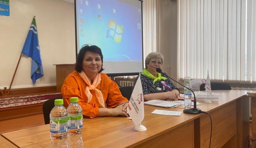 В зале заседания районной администрации состоялось расширенное заседание Совета женщин Онежского района