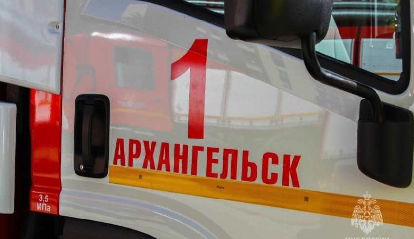 Сотрудники МЧС России спасли на пожаре 18 человек