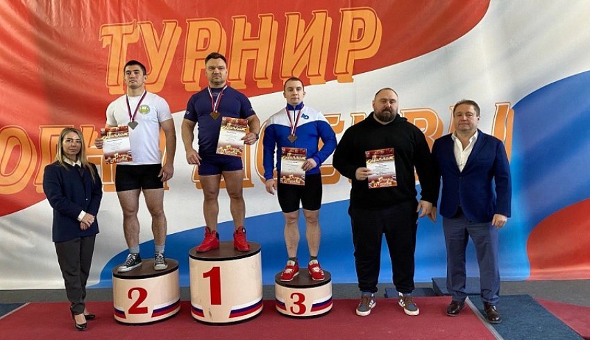 Спортсмены из Архангельской области завоевали шесть медалей на Всероссийском турнире по пауэрлифтингу «Огни Москвы»