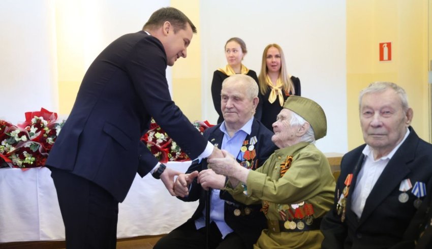 Александр Цыбульский встретился с ветеранами Великой Отечественной войны и тружениками тыла