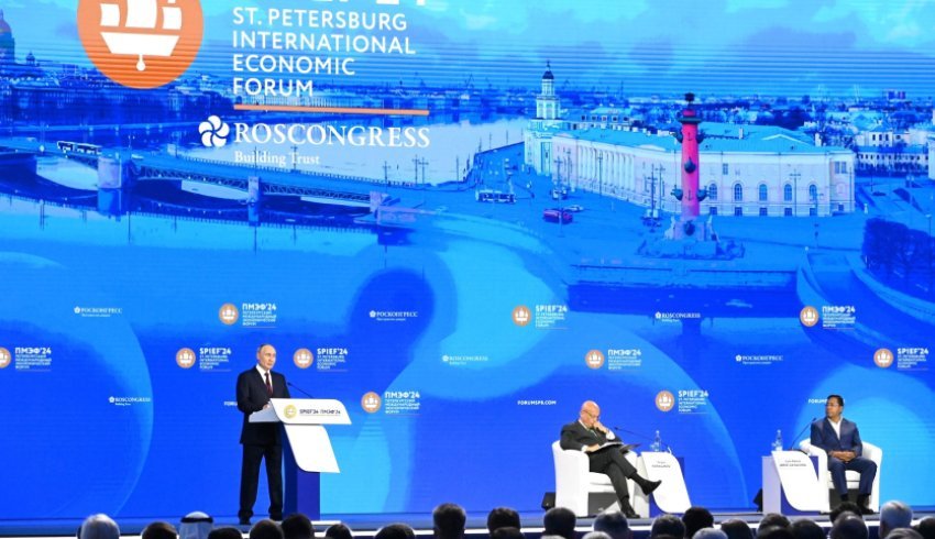 Владимир Путин: «Несмотря на все препятствия и нелегитимные санкции, Россия остаётся одним из ключевых участников мировой торговли»
