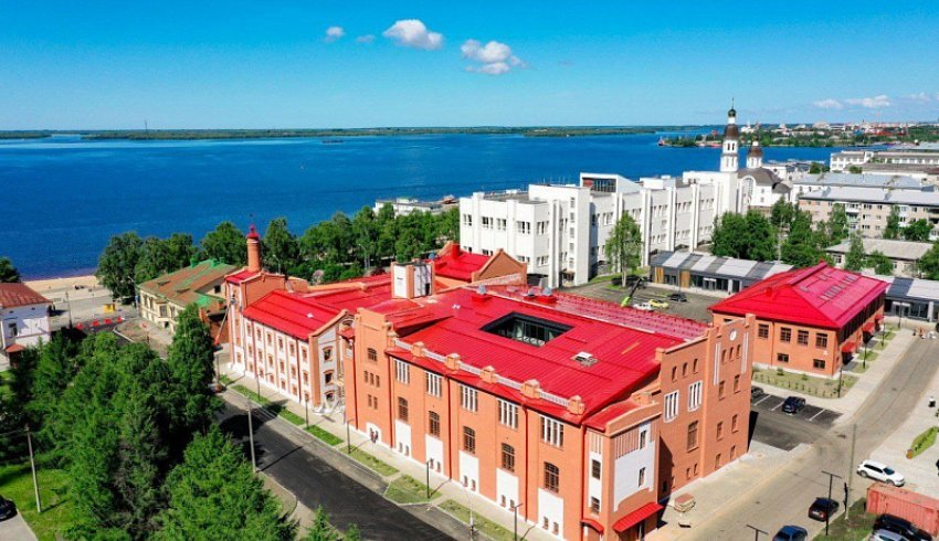 В Архангельске состоялось торжественное открытие обновлённого пивоваренного завода Альберта Суркова.