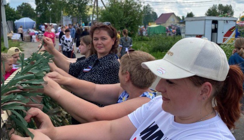 Жители Коноши оказывают активную поддержку участникам спецоперации