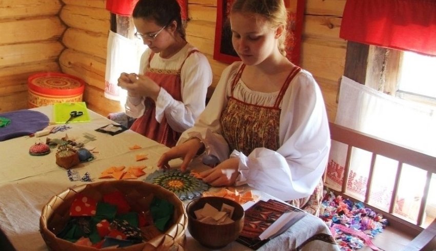 В «Малых Корелах» возобновилась культурно-просветительская программа «Ожившие ремесла»