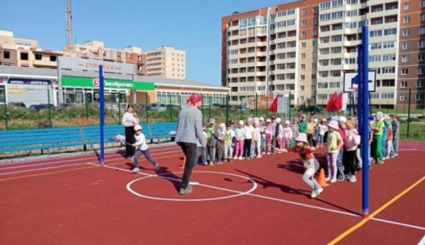 В архангельских детсадах освоят футбол и баскетбол на новых площадках