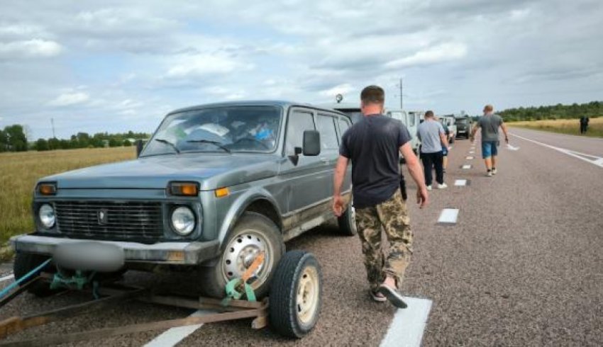 Колонна из 9 машин команды «ТылоVой Рубеж» продолжает движение в зону СВО