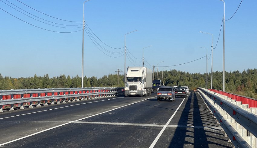 В Приморском округе открыто рабочее движение по двум полосам путепровода через железнодорожные пути у станции Исакогорка