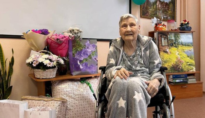 100-летний юбилей отметила жительница Коряжмы, ветеран Великой Отечественной войны Таисья Ивановна Барон