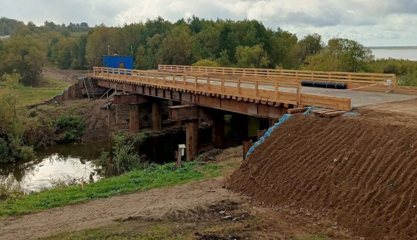 В Приморском округе продолжается капремонт моста через Лявлю