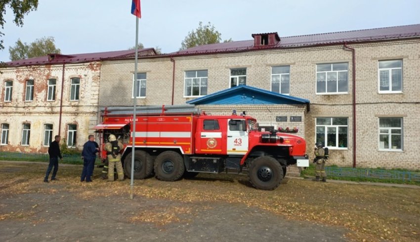 Учебно-тренировочные занятия по пожарной эвакуации прошли в Онежском индустриальном техникуме