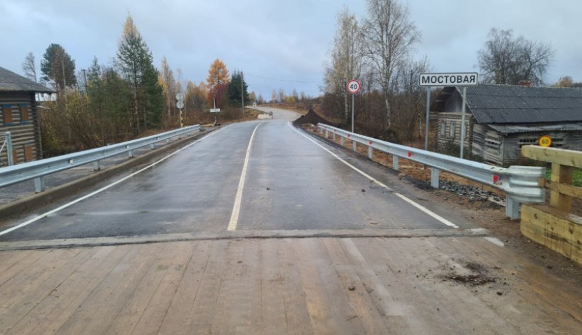 В Няндомском округе завершается капремонт моста через реку Икса 