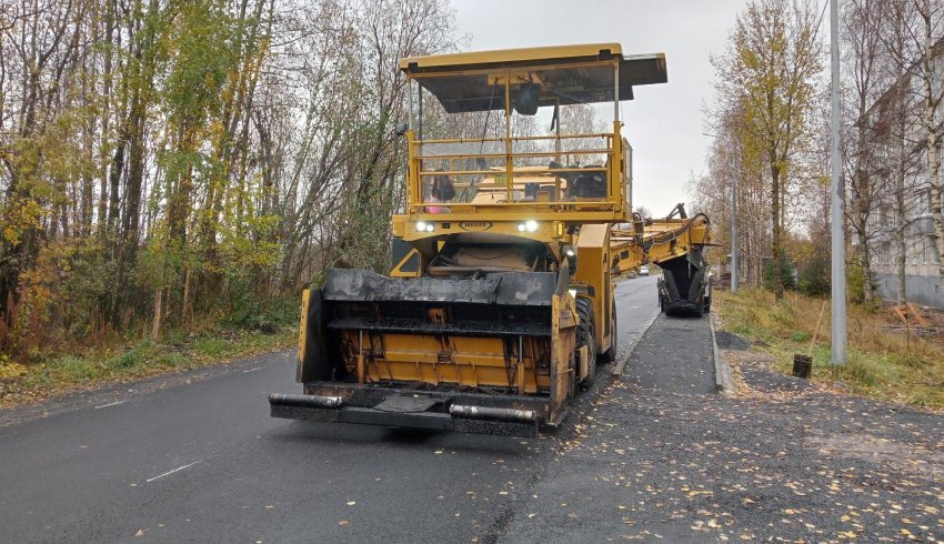 В поселке Катунино завершаются дорожные работы на улице Летчика Панкова