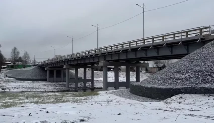 Завершается ремонт моста через Вонгуду в Онежском районе