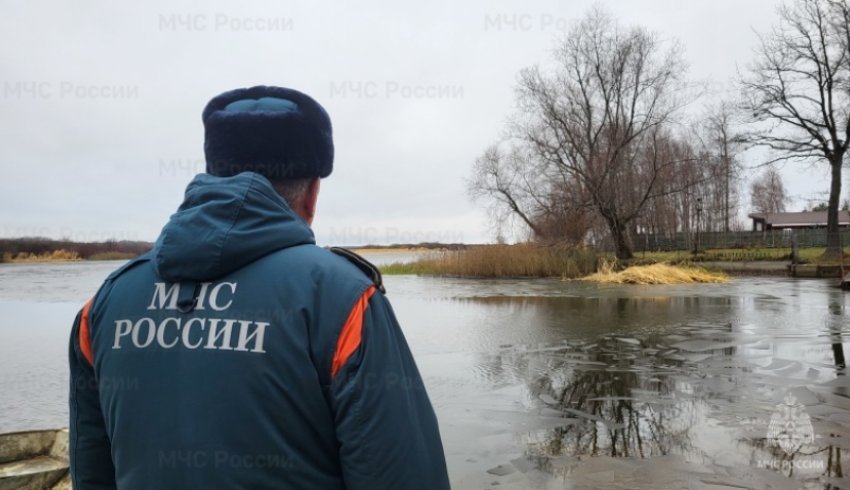 МЧС России с начала осени проведено более 20 тысяч профилактических мероприятий на водных объектах