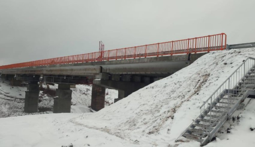 В Плесецком округе в рамках дорожного нацпроекта капитально отремонтировали мост через Иксу