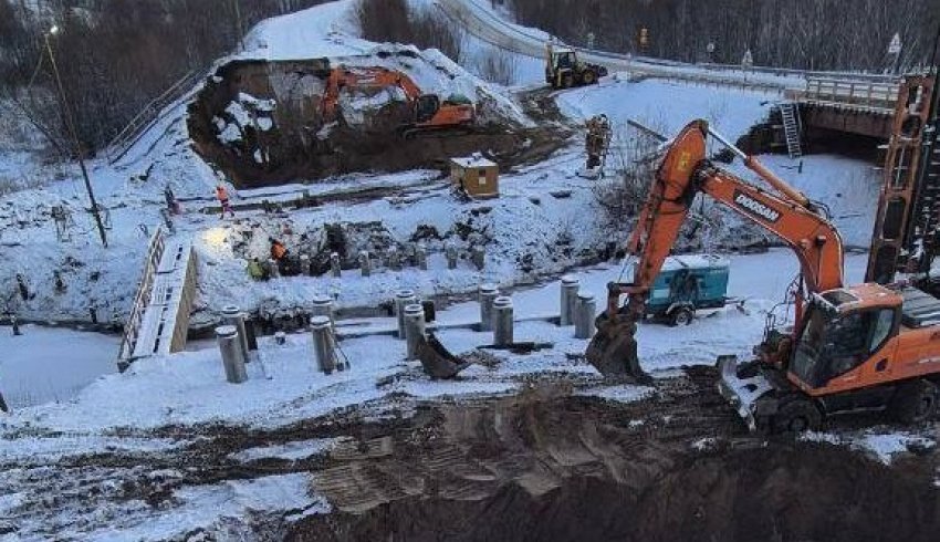 В Приморском округе подрядчик завершил демонтаж основного моста через Лявлю