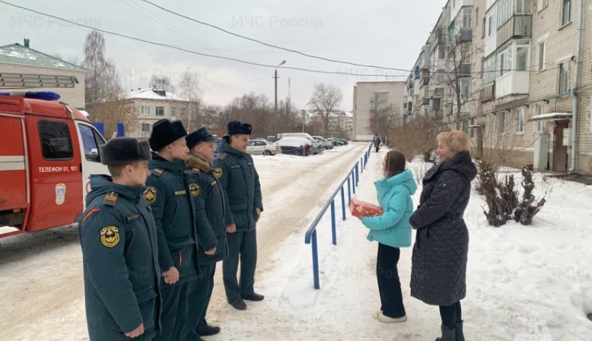 Сотрудники Главного управления МЧС России по Архангельской области исполнили новогодние детские желания