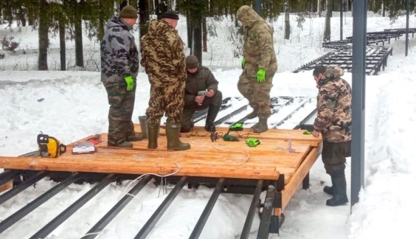 В Няндоме ведется благоустройство городского парка «Стрелка»