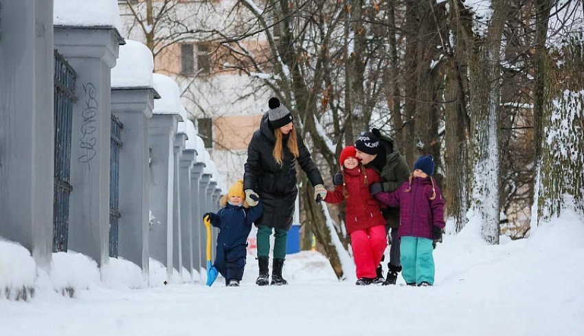 Многодетным семьям стало проще получить меры господдержки 