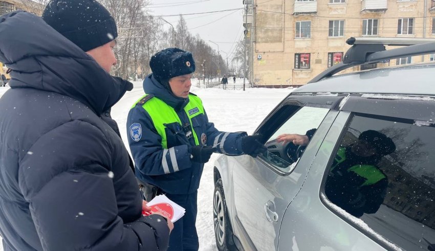 В Коряжме состоялась профилактическая акция по безопасности дорожного движения 