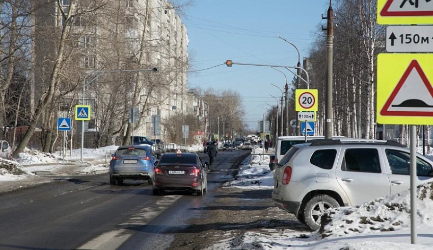 Водителям напоминают правила проезда пешеходных переходов